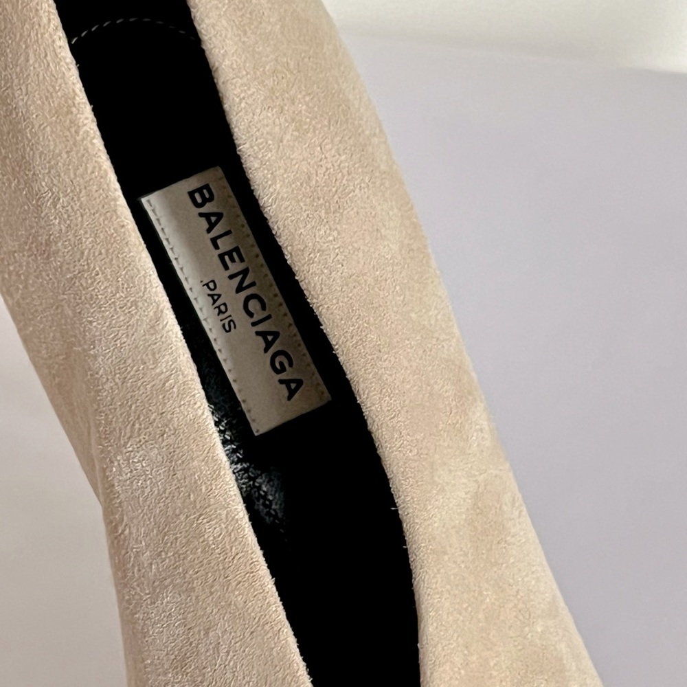 BALENCIAGA SUEDE PUMPS - Picture 7 of 7